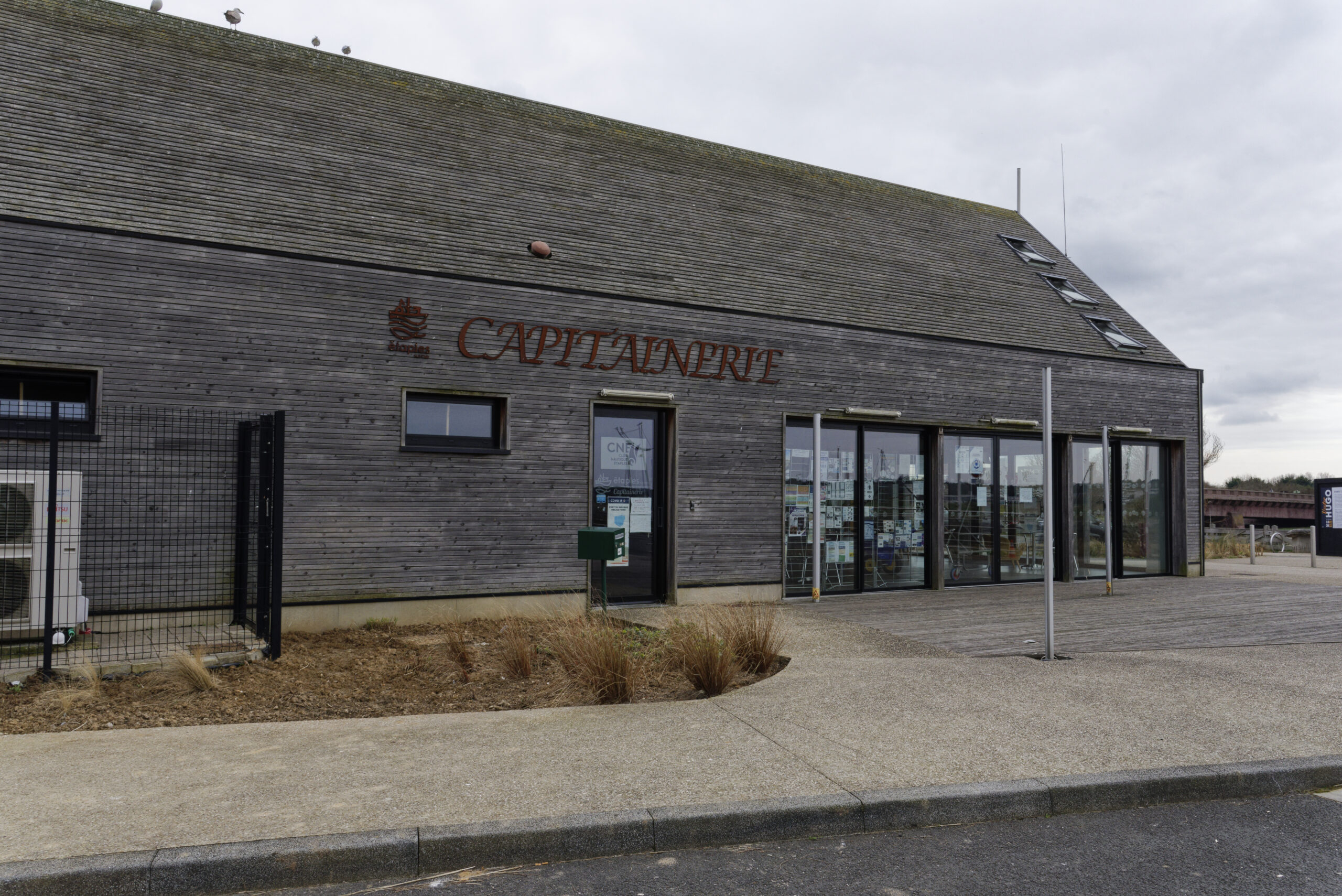 Etaples : Capitainerie port de plaisance