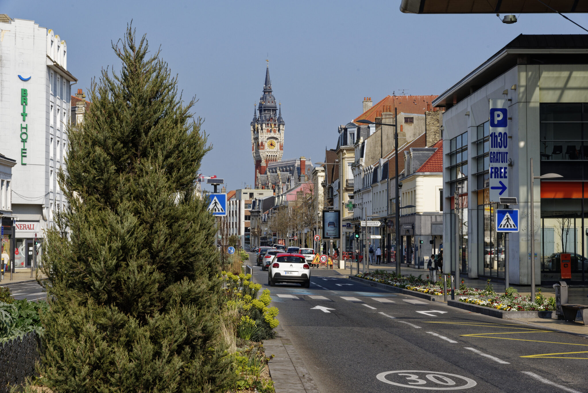Calais : Le centre-ville et ses belles avenues