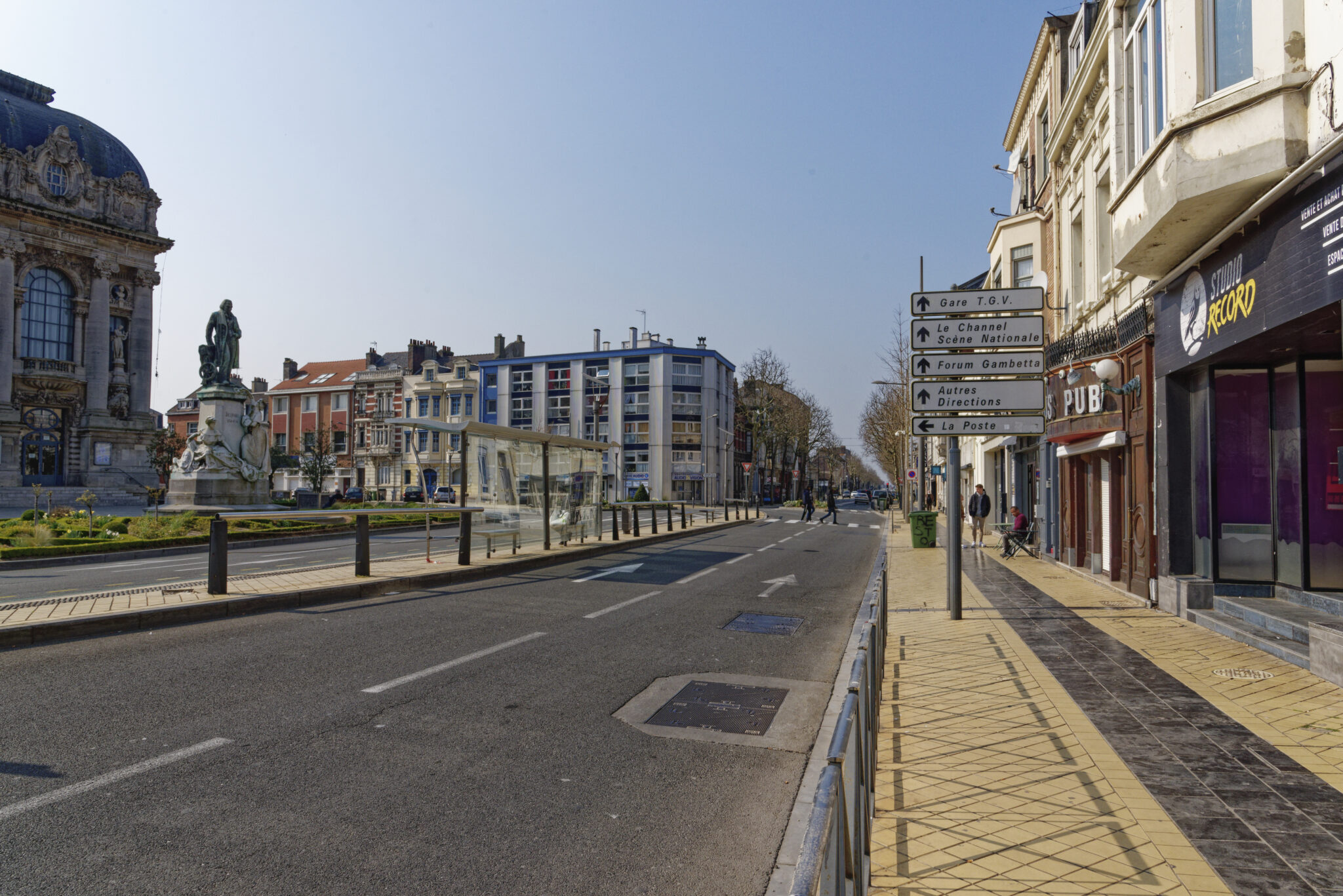 Calais : Le centre-ville et ses belles avenues
